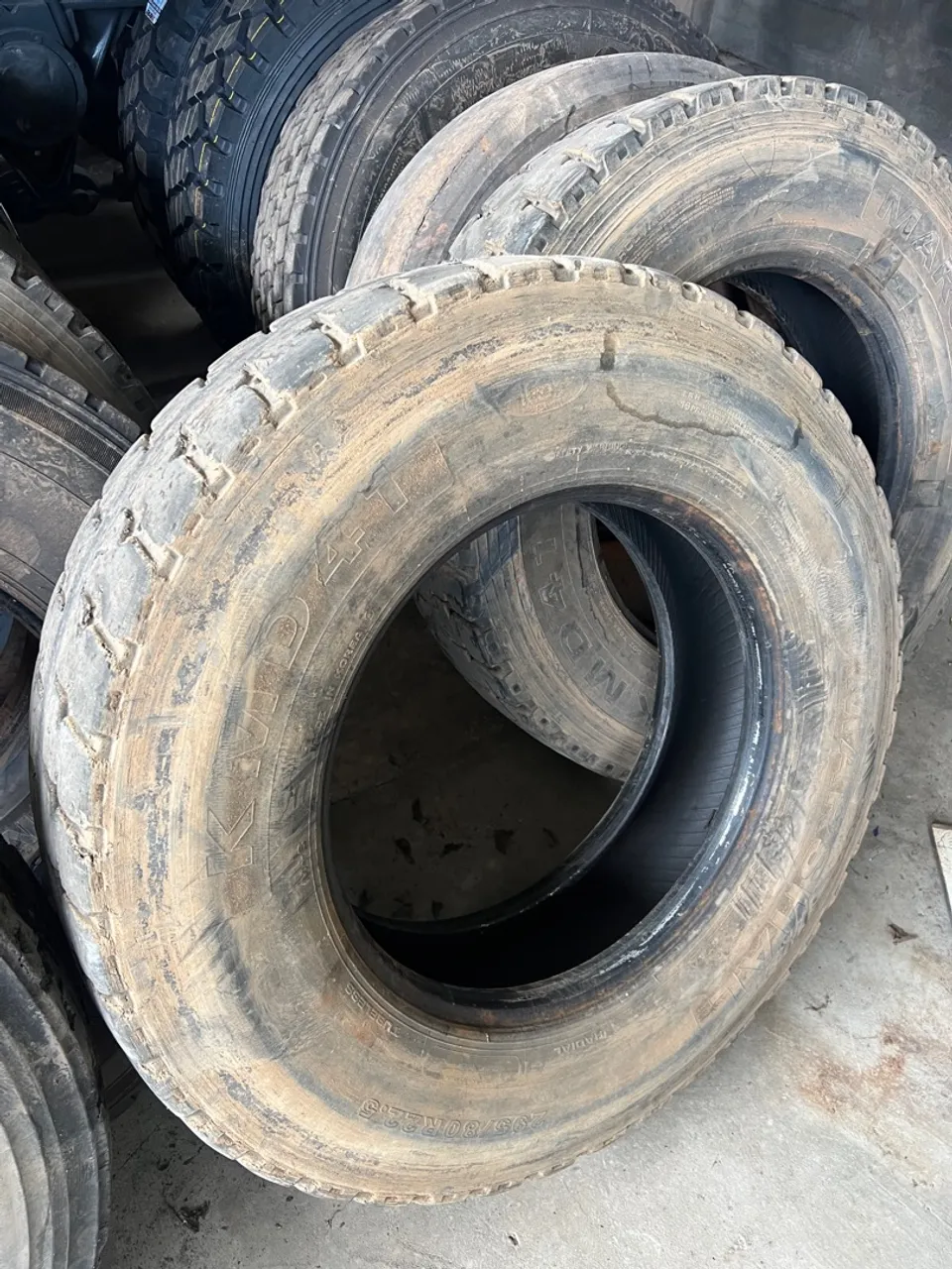 Pneu 295/80r22