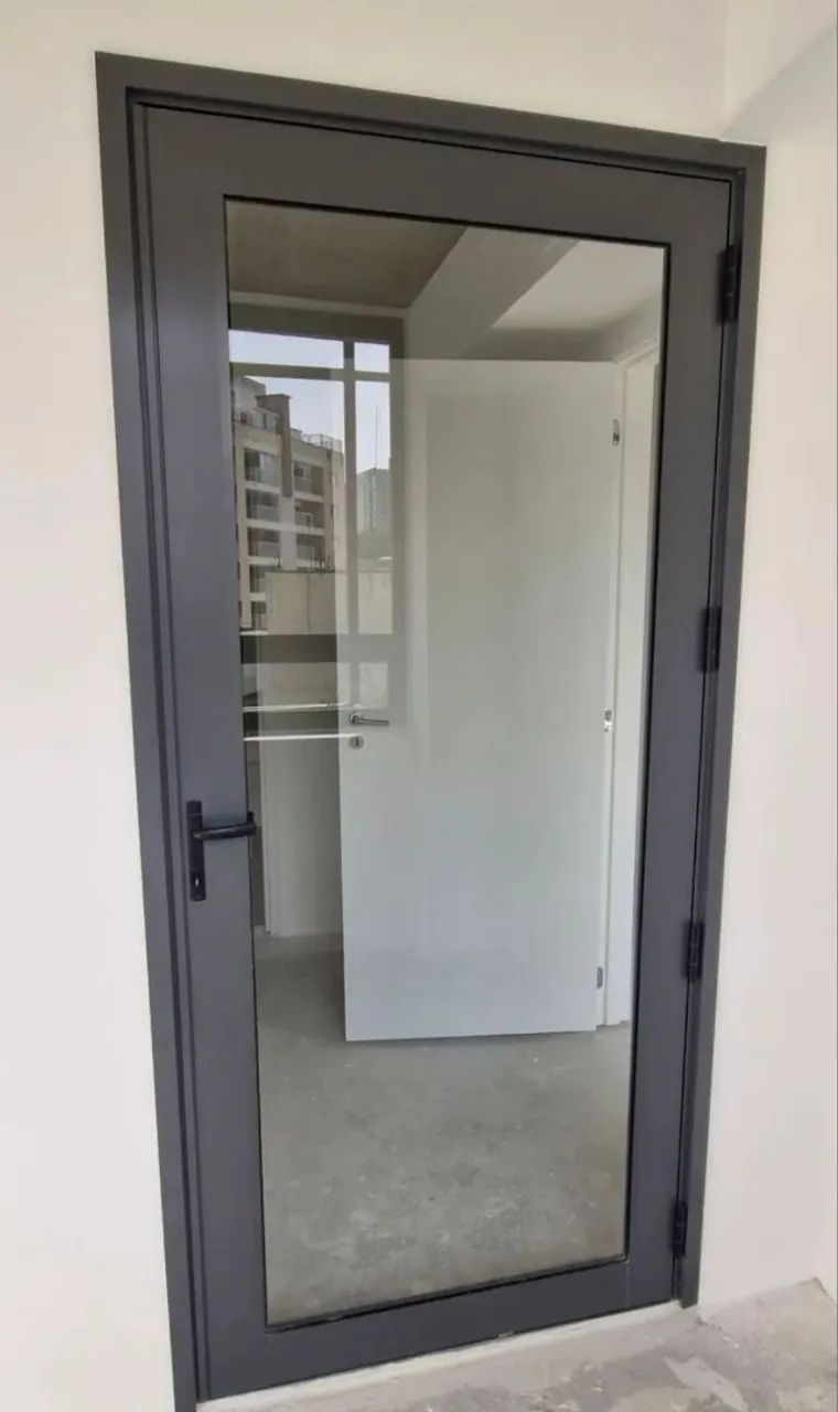 Porta de alumínio vidro liso 1,00 X 2,10 - Foto 3