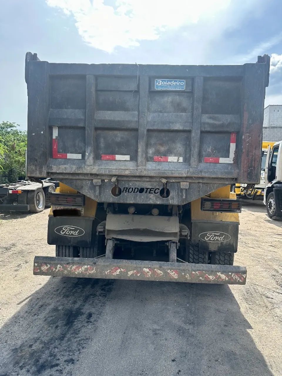 Caminhão Ford Cargo 2423 Basculante - Excelente Estado! - Foto 6