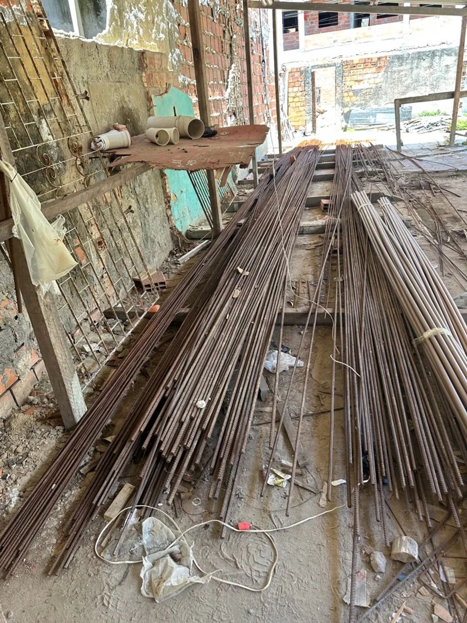 Ferragens para fundação - Novo  ferro 16mm tenho 50 barras falar com gilvan * - Foto 2