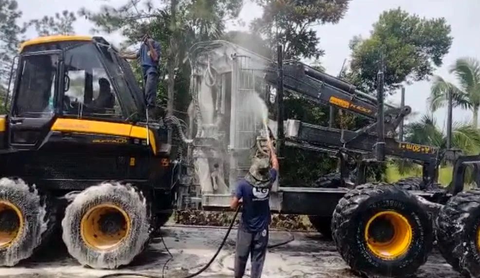 Maquina aplicadora de detergentes homogeneizados,Lava jato caminhões carros, tratores  - Foto 4