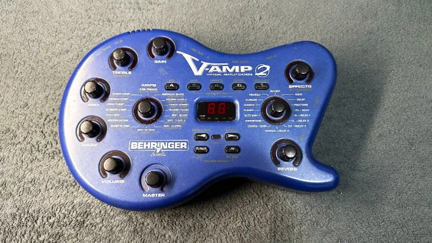 Pedaleira V-Amp 2 220V