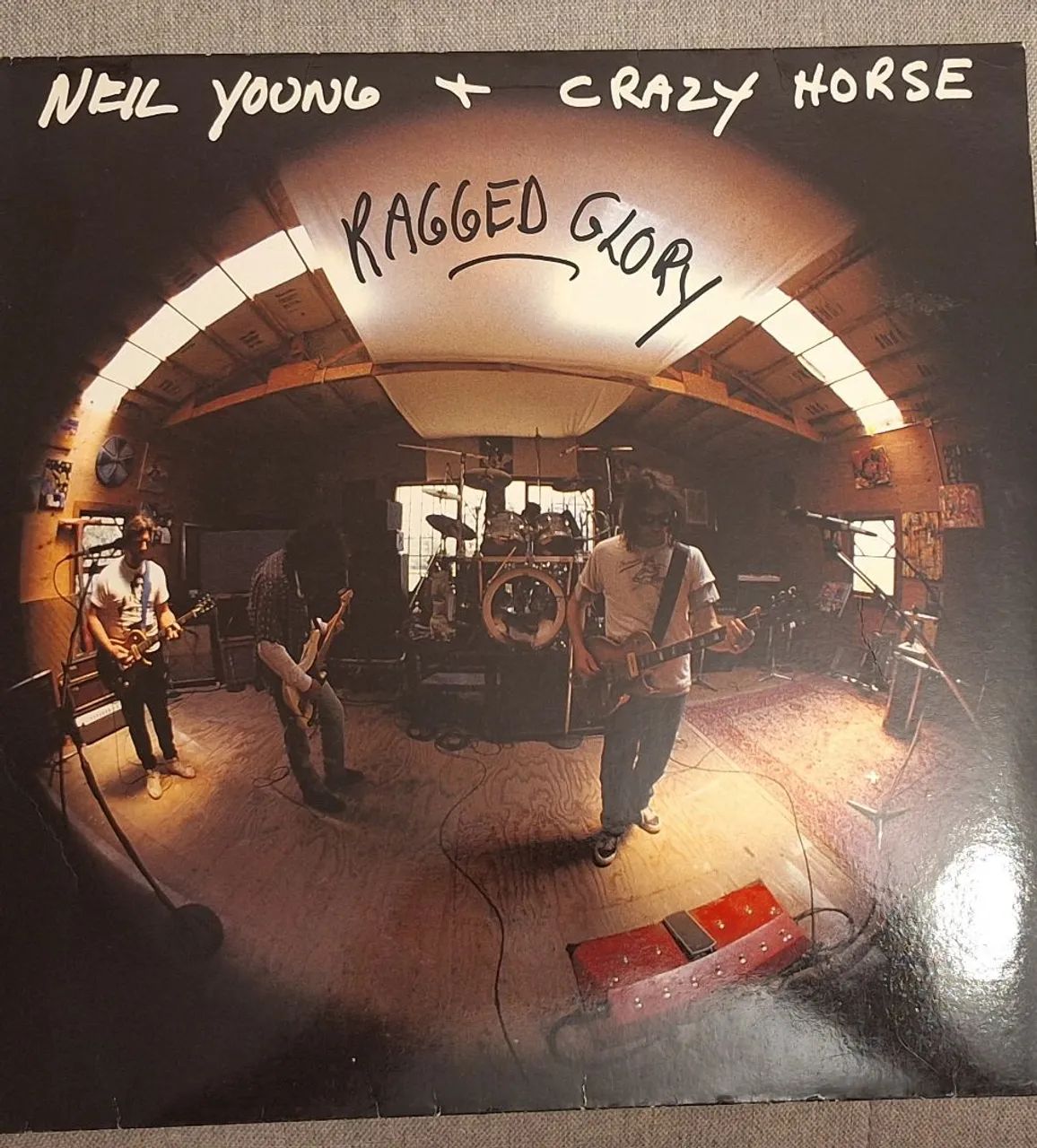 LP importado NEIL YOUNG  RAGGED GLORY