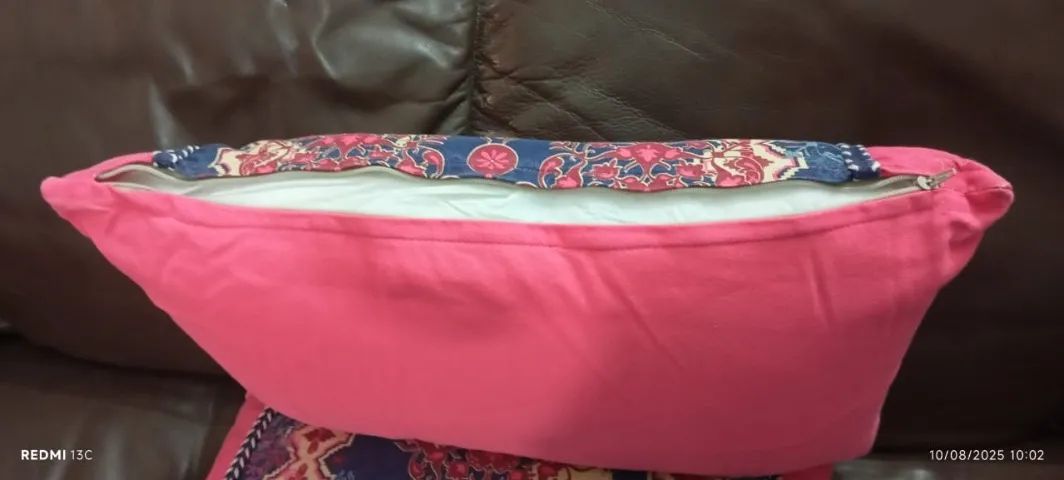 KIT COM 2 ALMOFADAS BOHEMIAN COM BOTÕES 30X50 - Foto 4