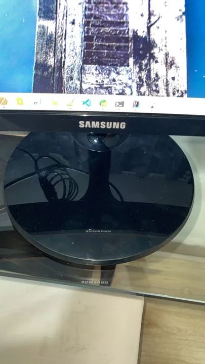 Monitor Curvo Samsung C24f390fh 23,5 Polegadas - Foto 3