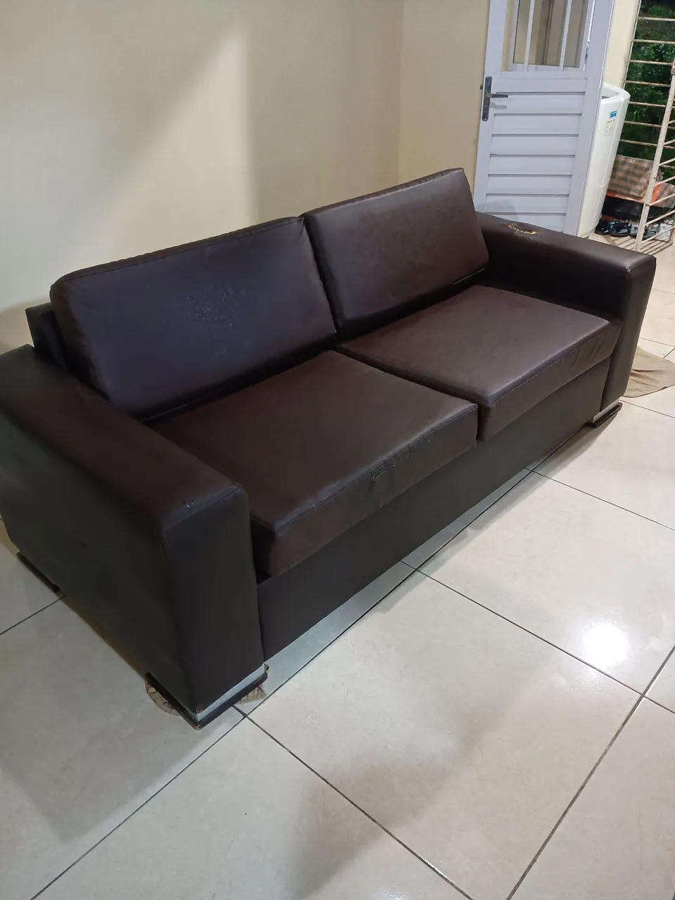 Sofá 2 lugares marrom