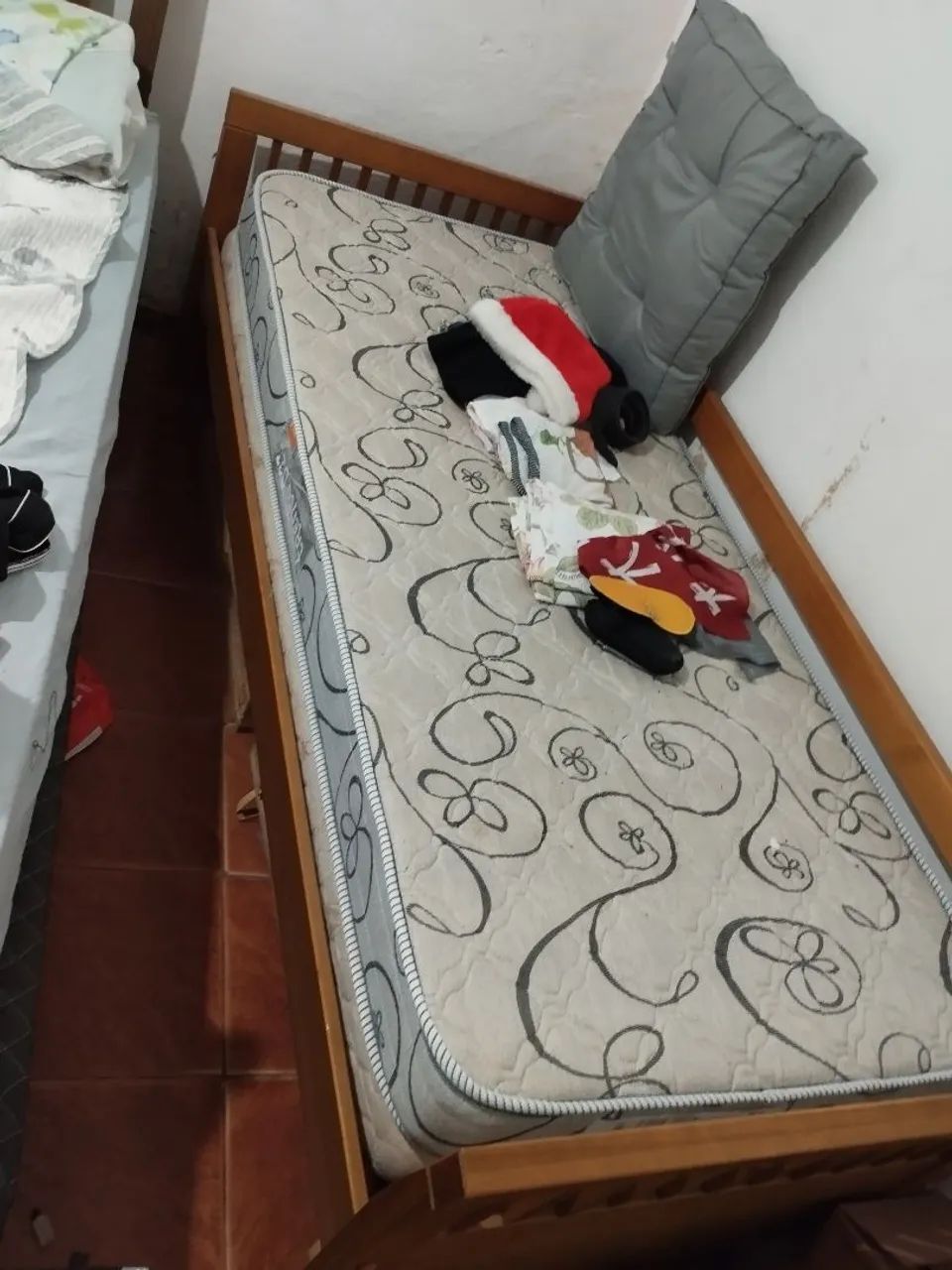 Cama solteiro (madeira estilo sofá) - Foto 5