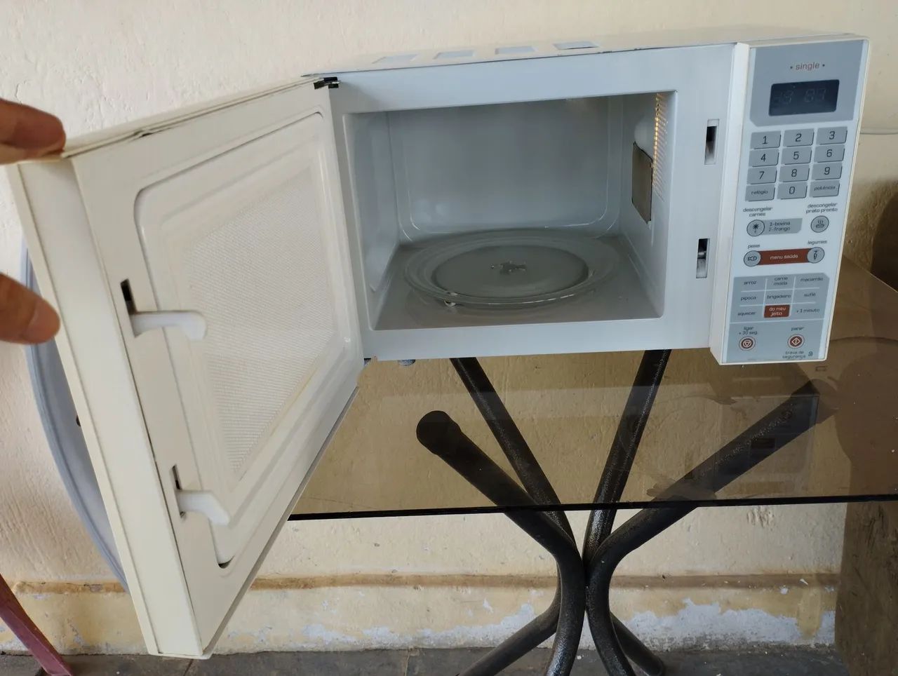 Microondas Brastemp single de 18 litros - Foto 2
