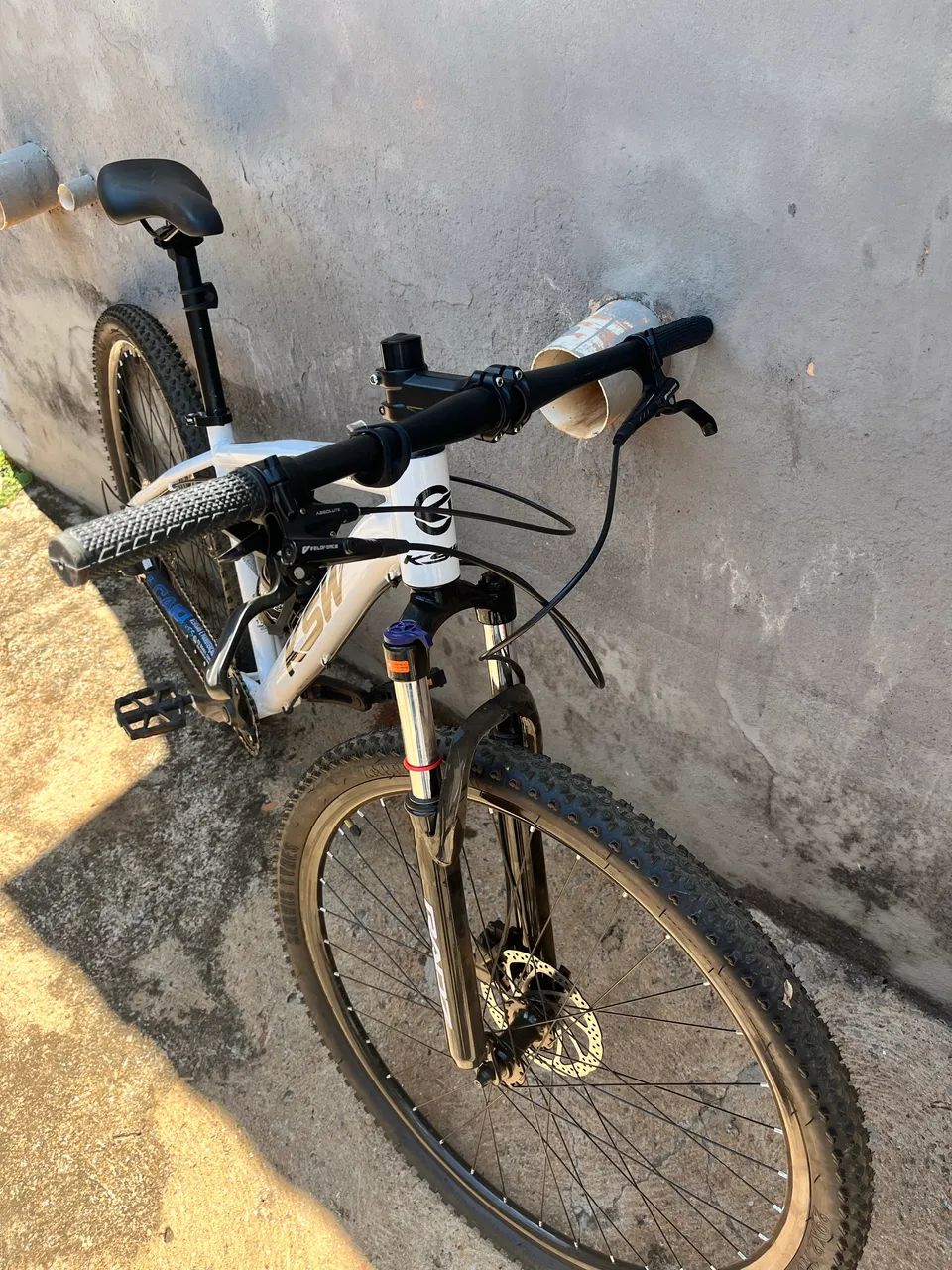 Bicicleta Ksw aro 29  - Foto 2