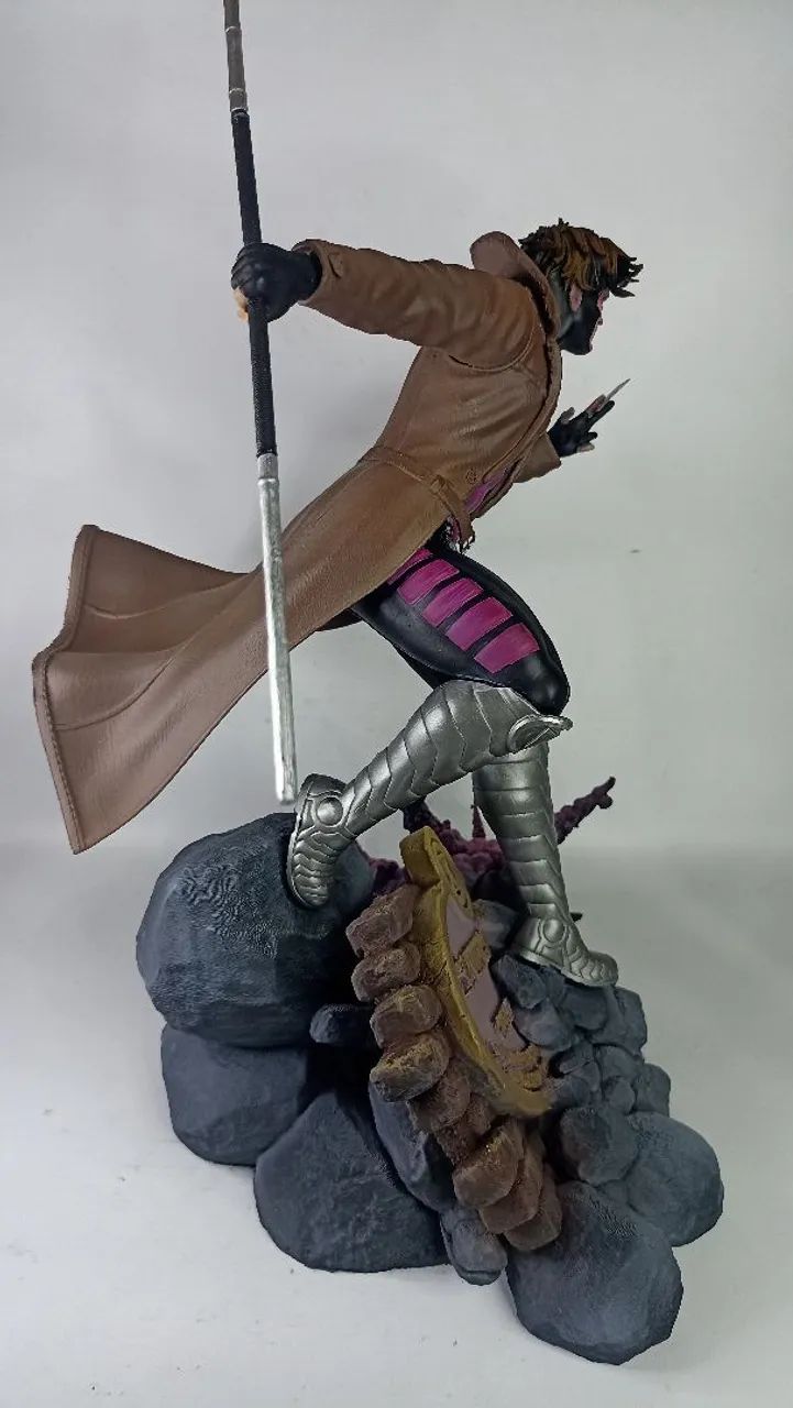 GAMBIT (X-MEN) - ESCULTURA 3D PINTADA À MÃO - Foto 3