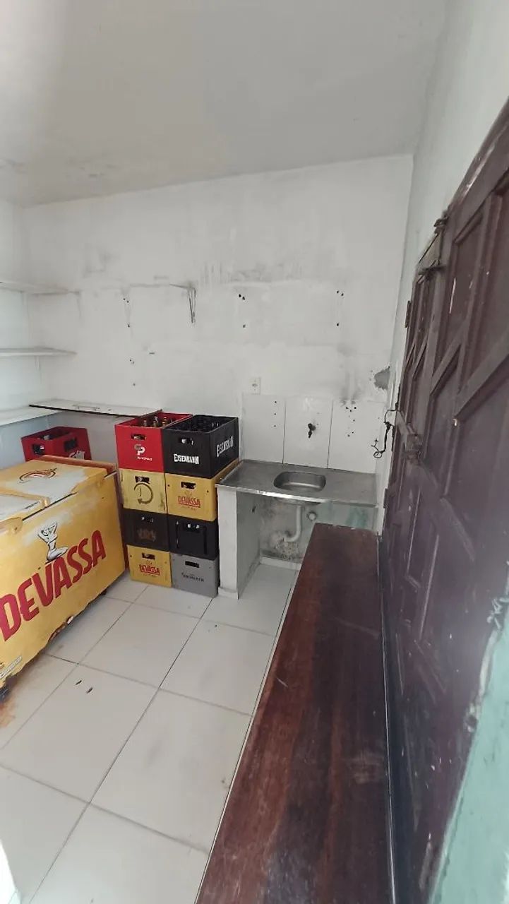 ALUGA-SE OU VENDE ESSE BAR. 