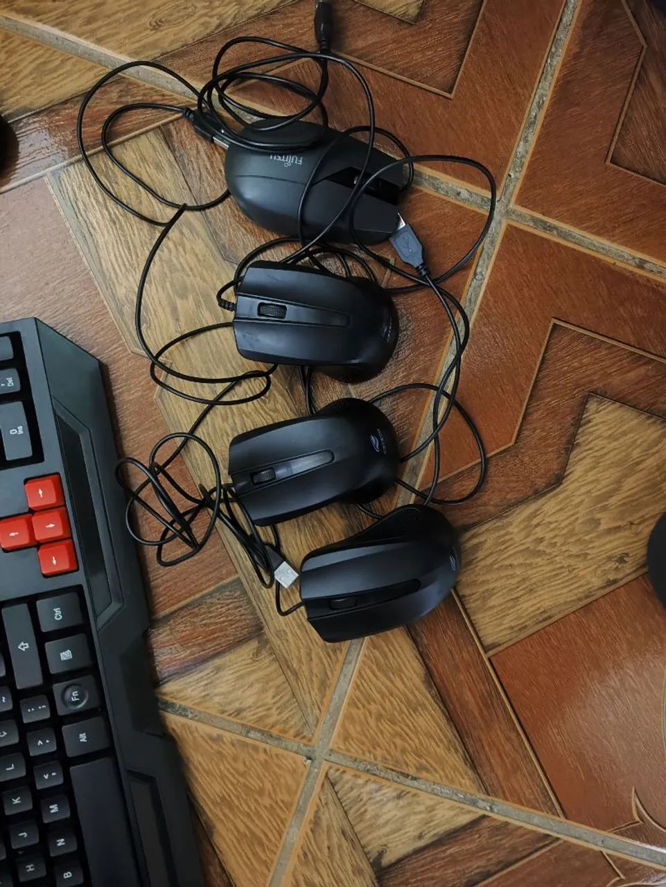 Teclado e Mouse Todos Funciona Perfeitamente 