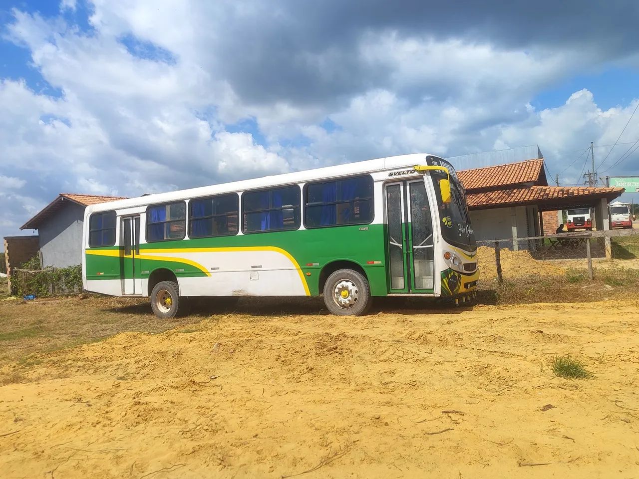 Vendo ônibus ou troco em micro ou ônibus poltronado 