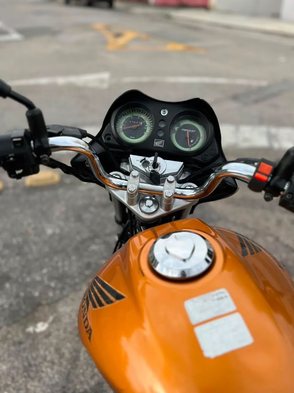 Titan 150 