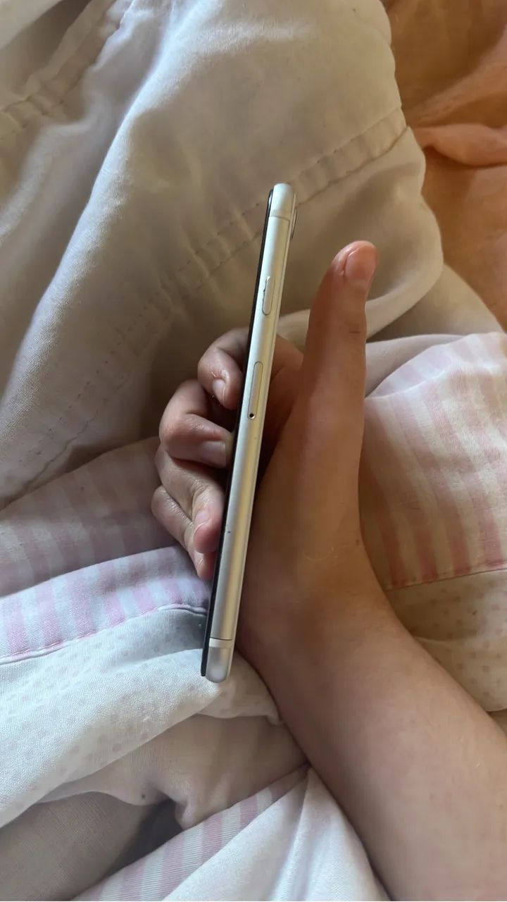 Vendo iPhone SE 2 Geração 64GB - Foto 2
