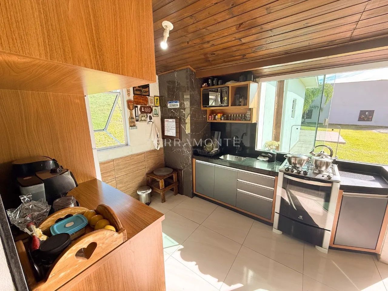 Casa no São João com 2 quartos, quintal grande e 3 vagas - Foto 5