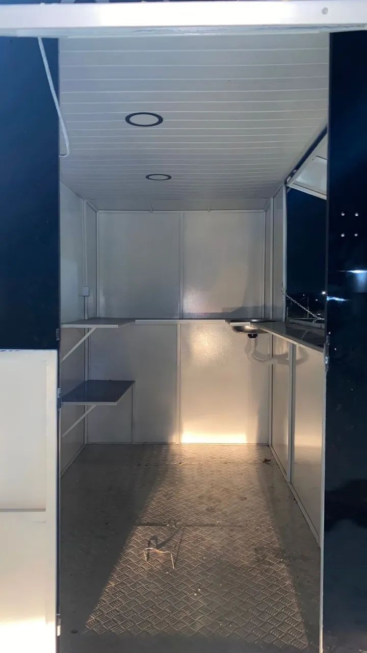 Trailer 1,80x 3m todo revestido em acm, nunca foi usado! Perfeito pro seu negocio  - Foto 3