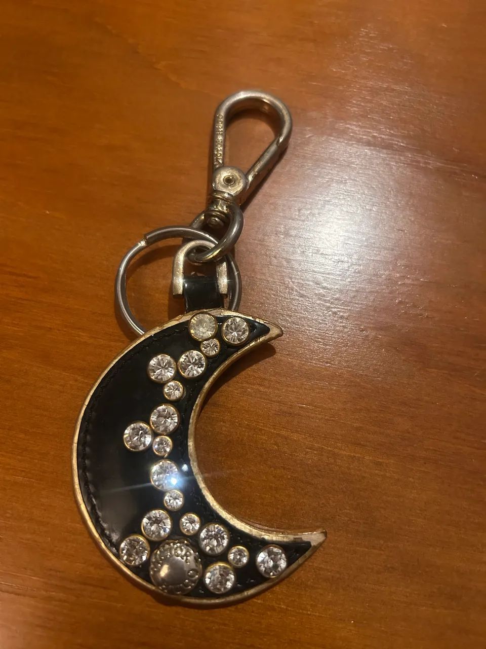 chaveiro victor hugo com swarovski