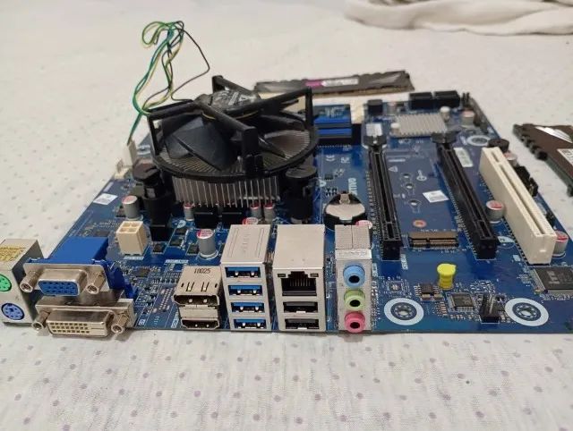 Kit 6ª geração i3 6100 funcionando perfeitamente com 8 GB de memória ddr4 - Foto 3