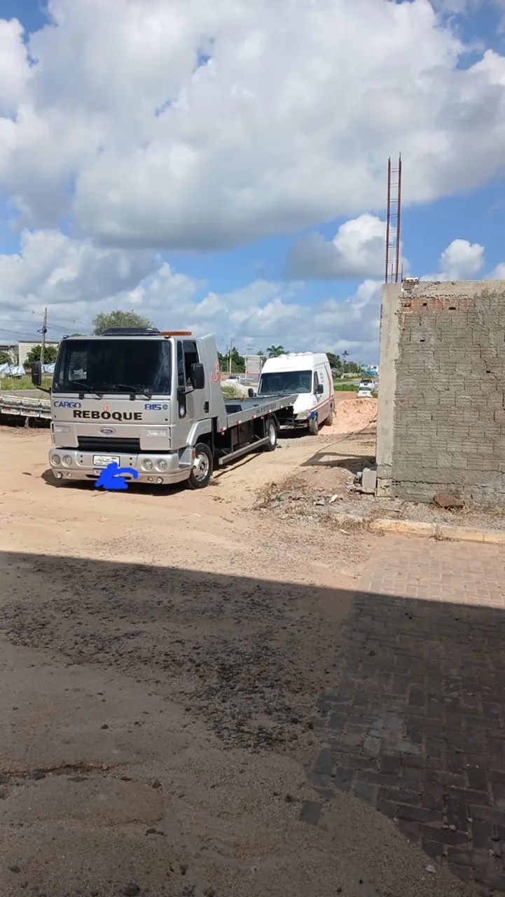 REBOQUE FORD CARGO 815 2006