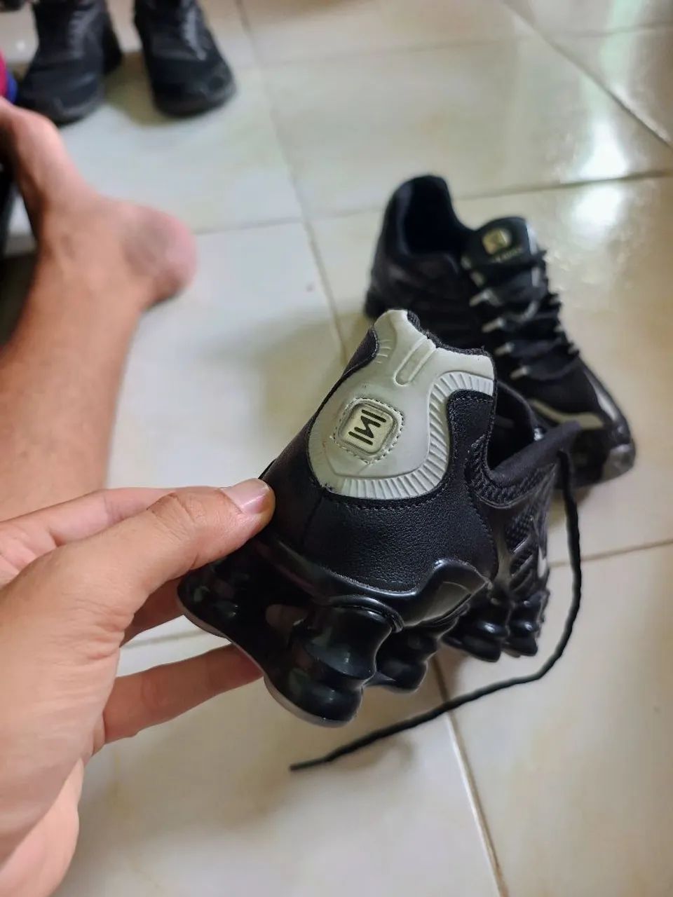 Nike Shox 12 Molas - Tamanho 40 - Foto 3