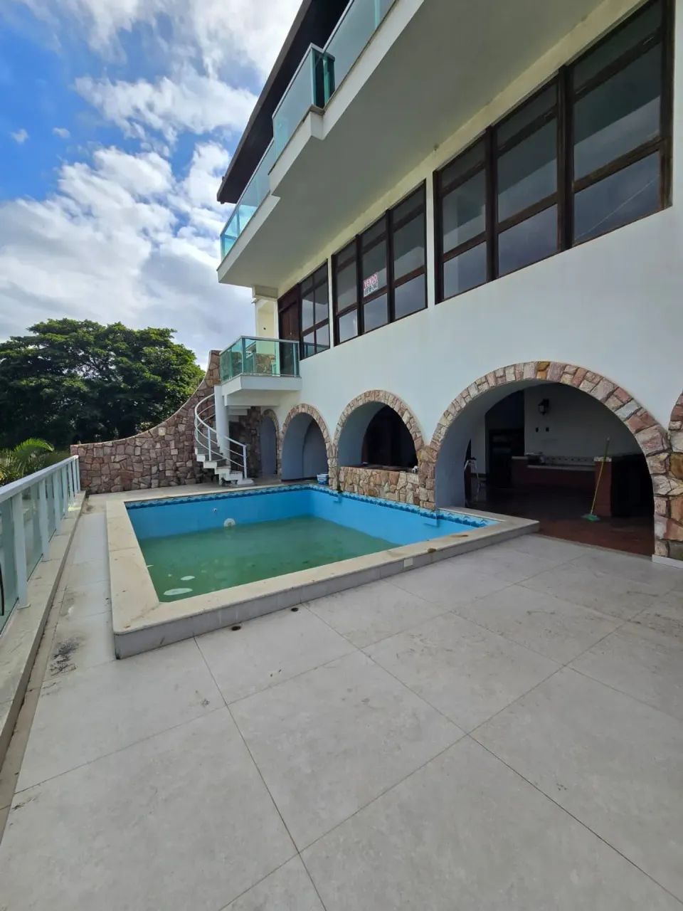 Casa a Venda com 5 dormitórios - Foto 2