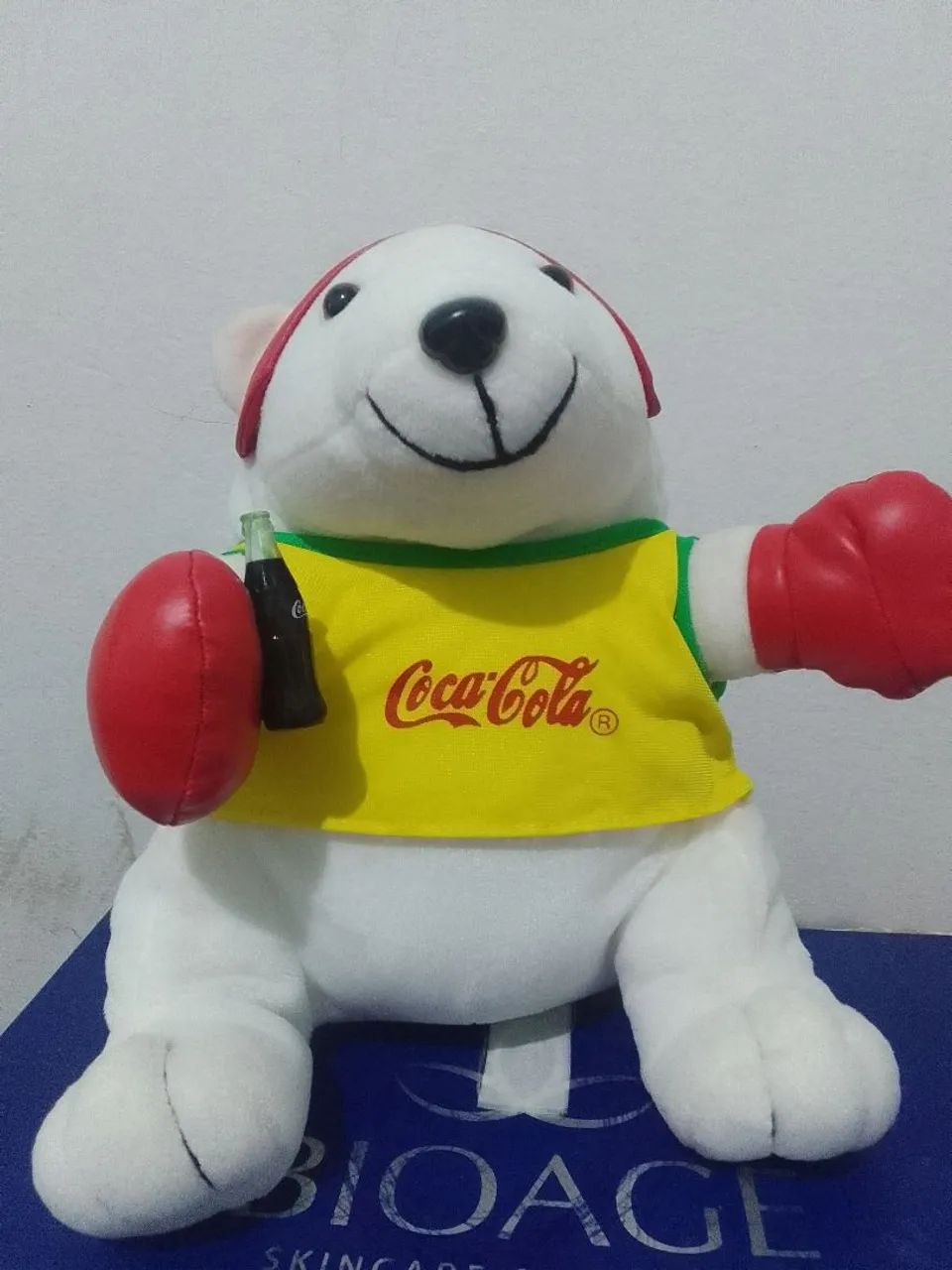 Ursinho da coca-cola jogos olímpicos esportes e boxeador