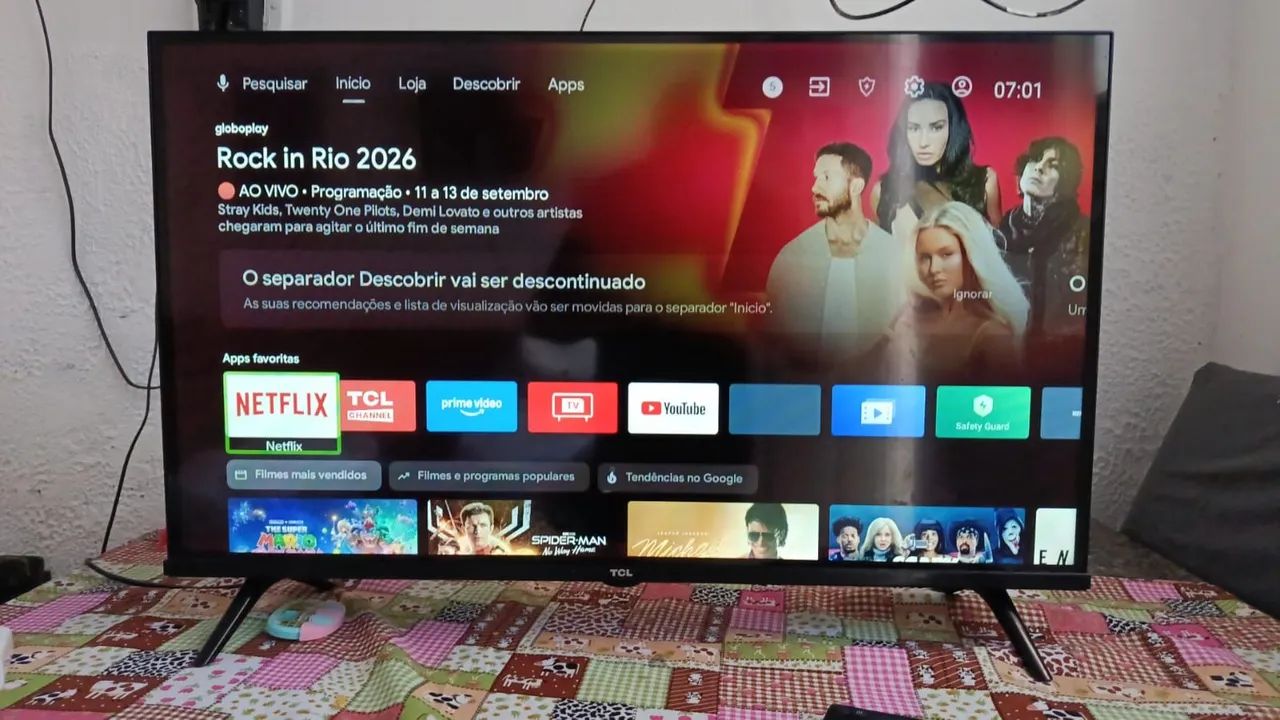 Tv Android smart 32 polegadas 6bmeses de uso comprei uma de 50 - Foto 2