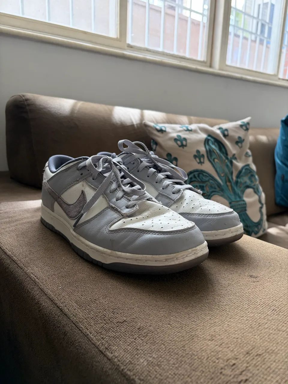 Nike Dunk Low Cinza/Branco Original - Ótimo Estado - Foto 4