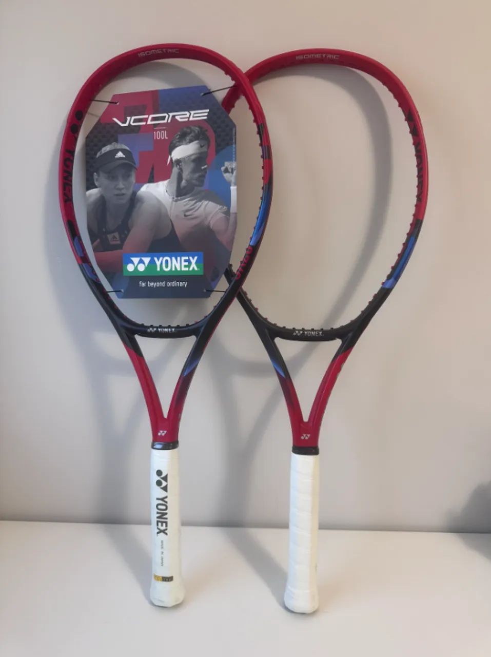 Yonex Vcore 100L Scarlet (vendo o par)