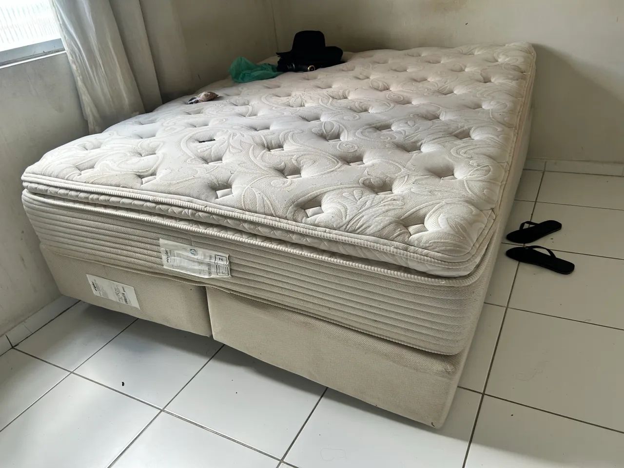 Cama queen 