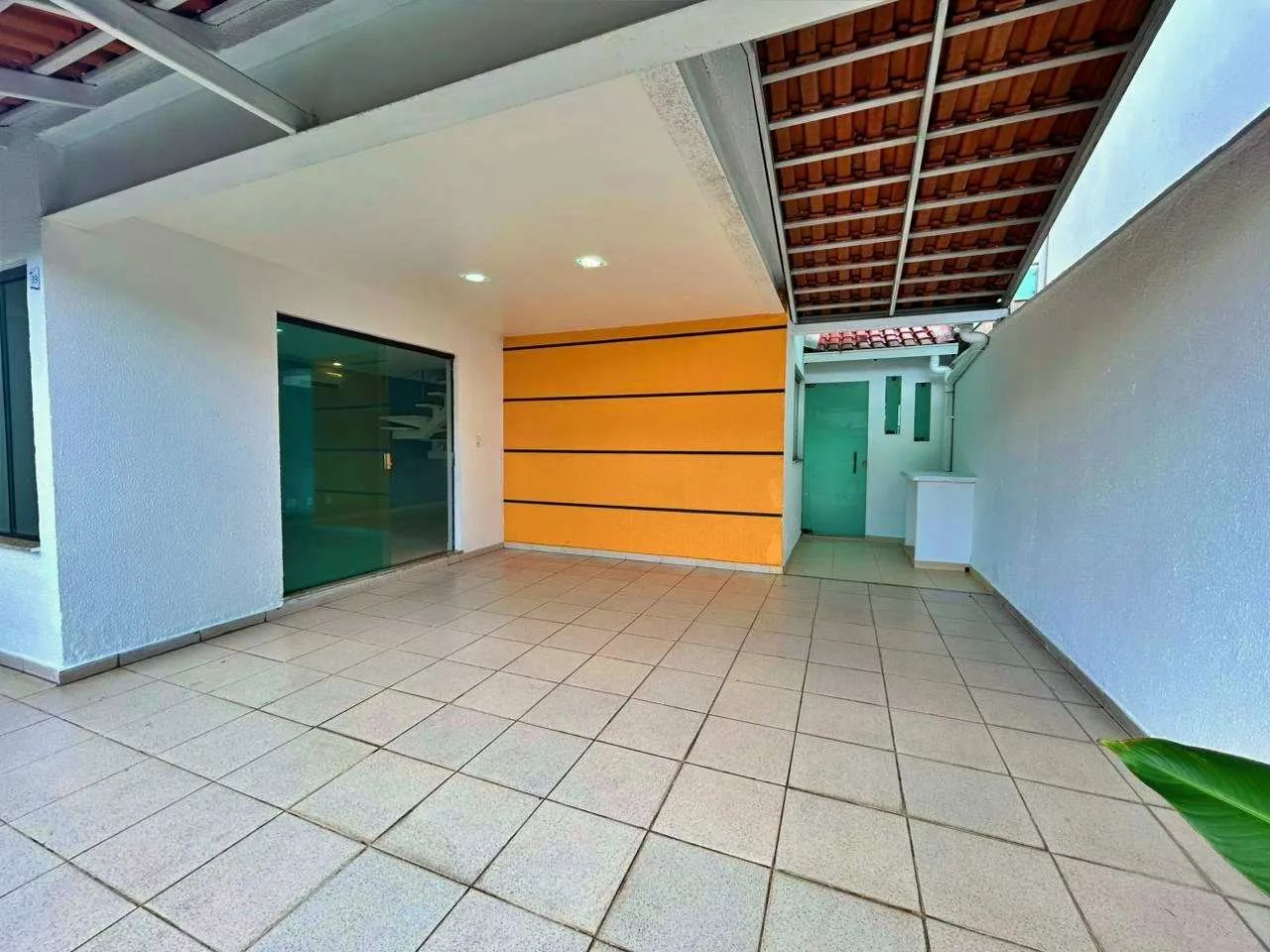 !! Casa duplex com 3 suítes - Parque Dez Venda!! - Foto 2