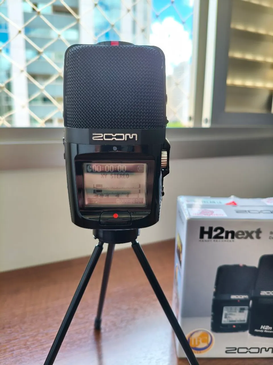 Zoom PodTrak P4 Original Podcast Streaming Interface - Microfones