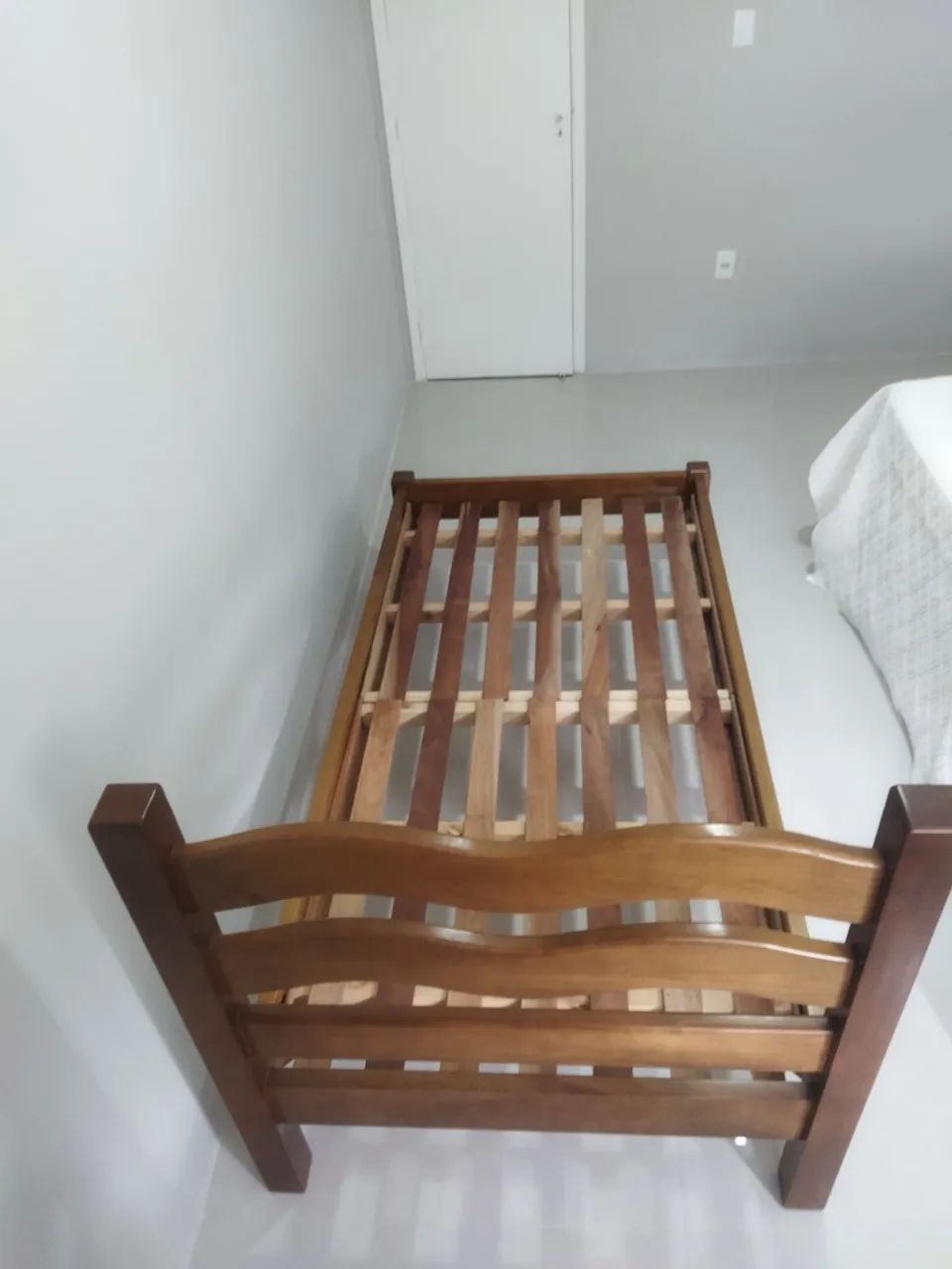 Cama de Solteiro madeira maciça - Foto 2