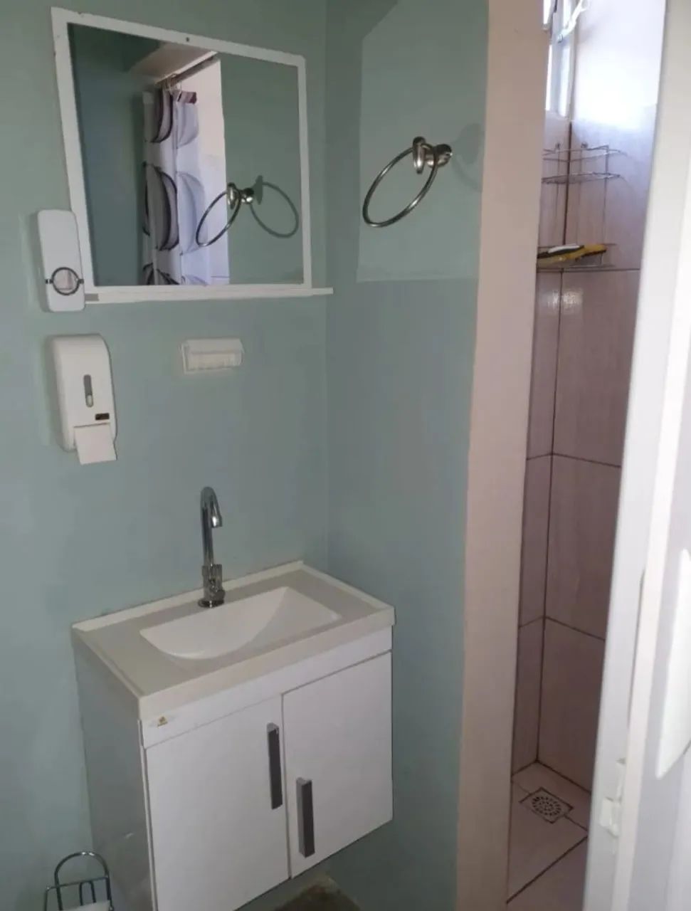 CHALÉ EM CONDOMINIO FECHADO