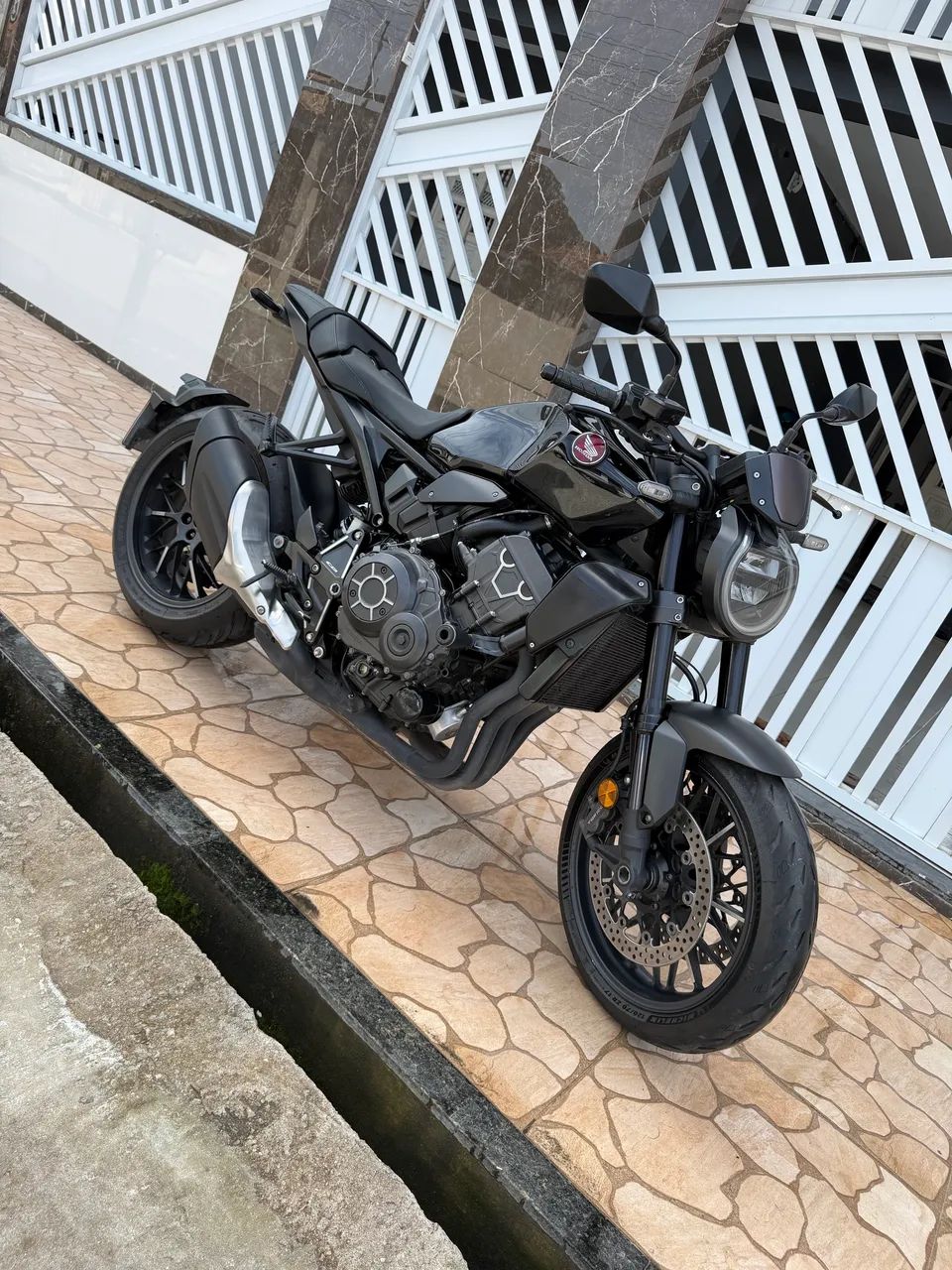 CB 1000 R - Foto 3