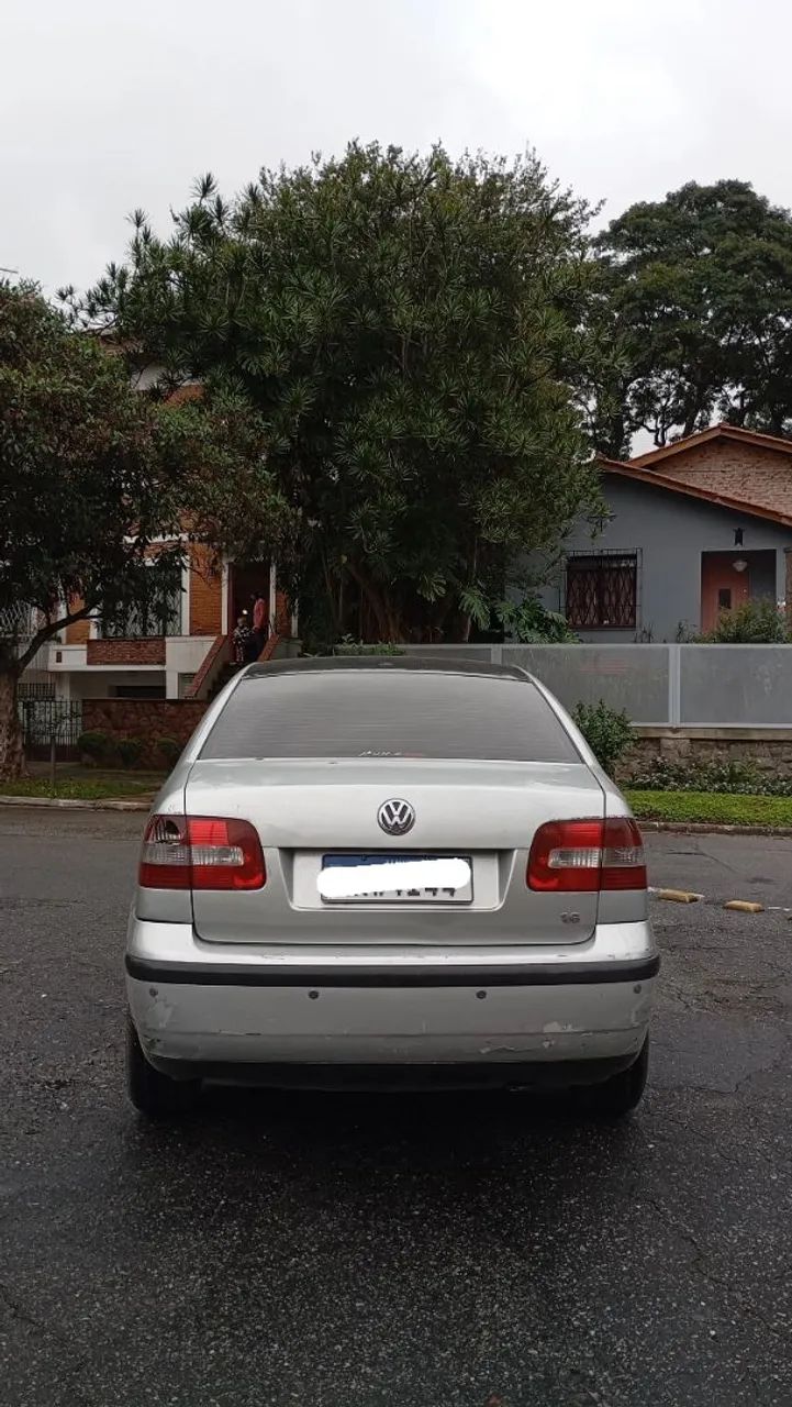 Volkswagen Polo Sedan 1.6 MI 101cv 8V 4P 2003