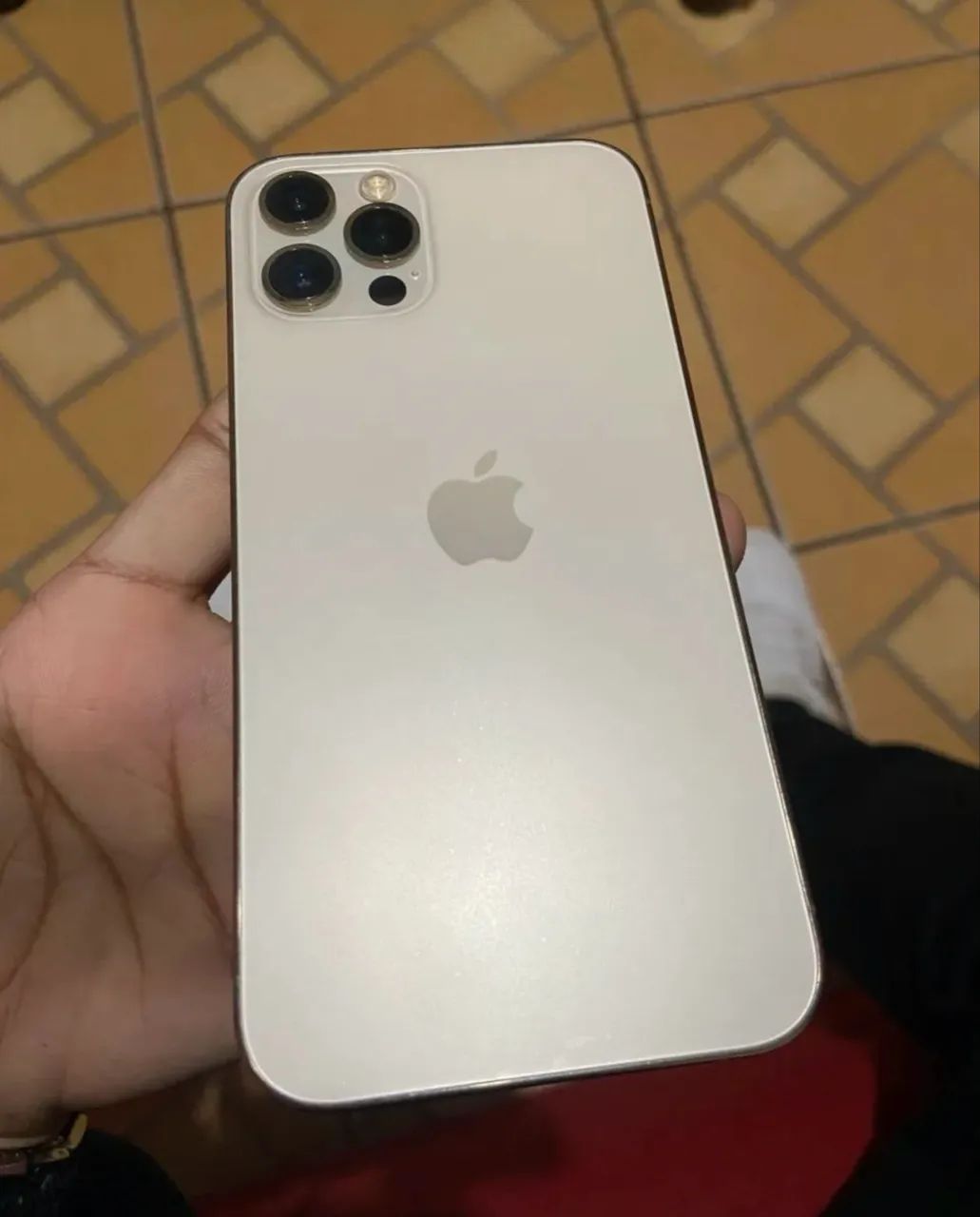 iphone 12 pro de 128gb na cor gold, com nf, - Foto 3