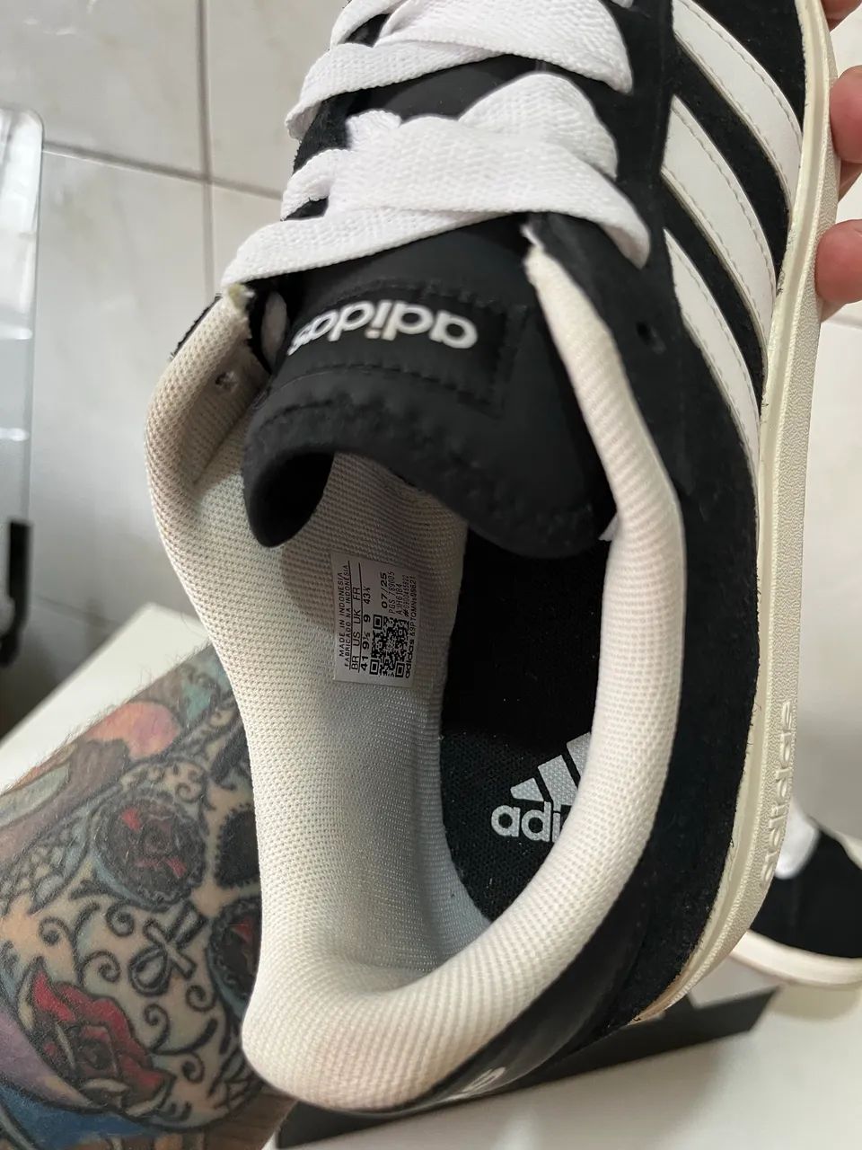 tênis adidas original número 41 - Foto 3