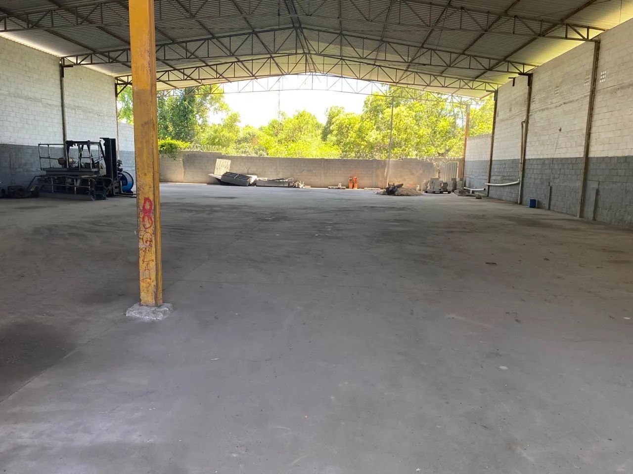 ALUGO GALPÃO 850 M2 - Foto 3