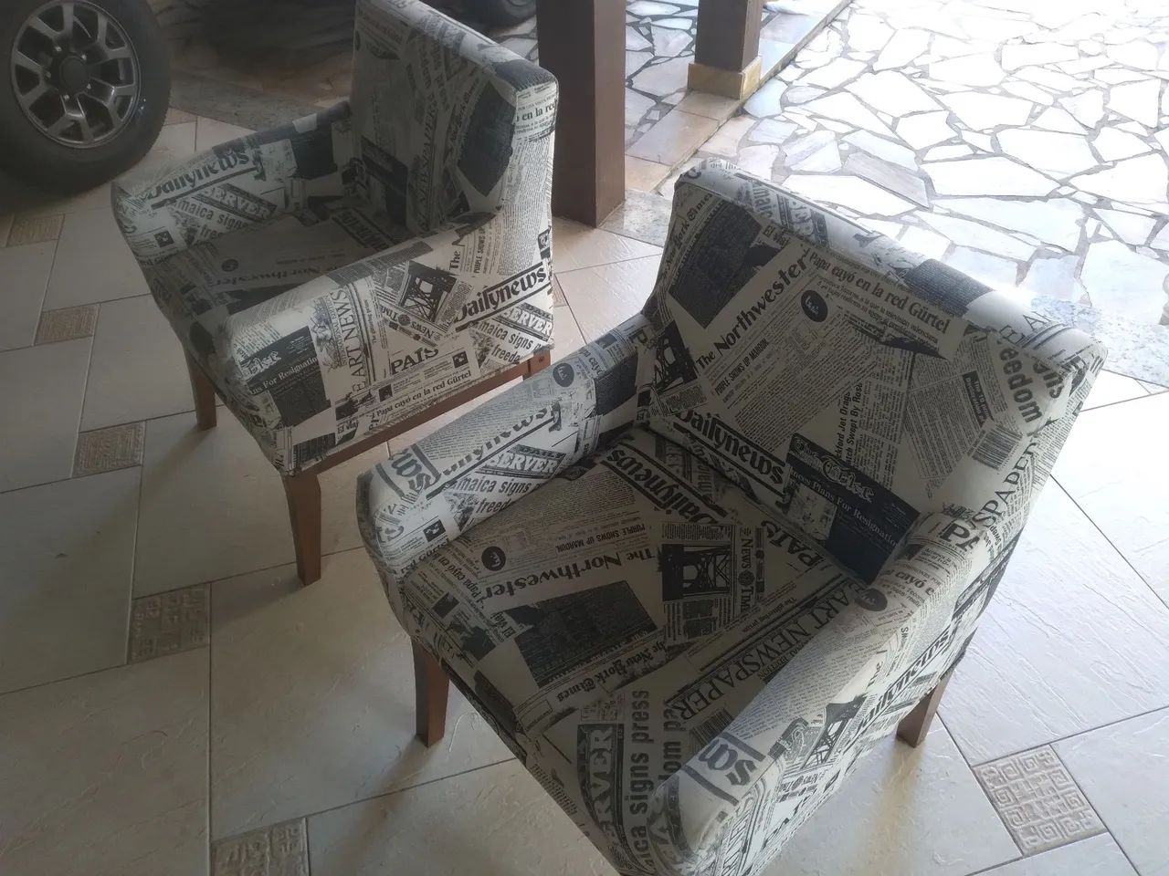 Dois sofás 150,00 cada