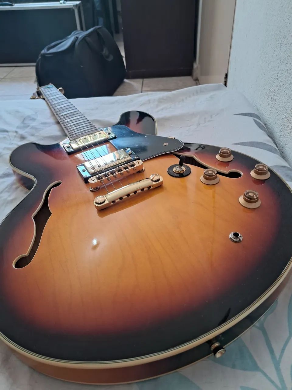 Guitarra Hofma HG 289 Semi Acústica <br>Guitarra Hofma HG 289 SB Semi Acústica - Foto 2