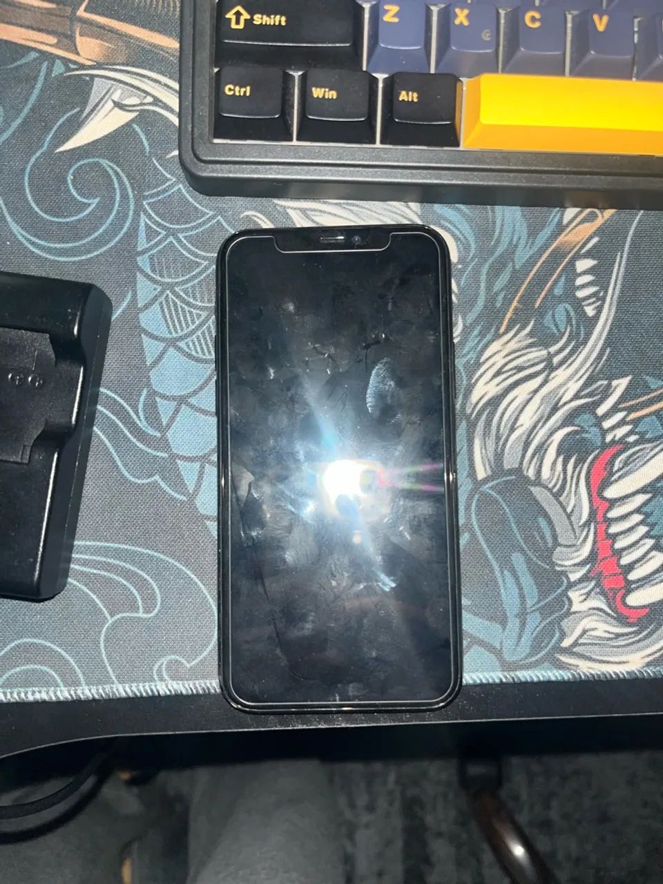 iphone 11 pro (quebrado)