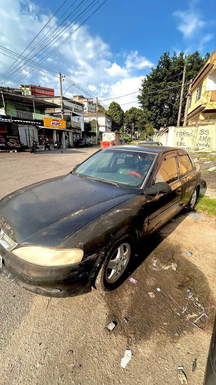 Chevrolet Vectra CD 2.2 16V / 2.0 16V Mec./aut. 2001