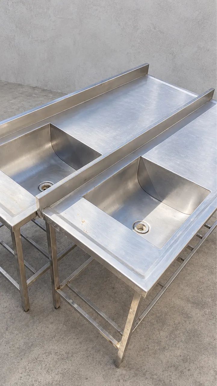 BANCADA COM PIA DE INOX 1,90x0,60m  - Foto 2