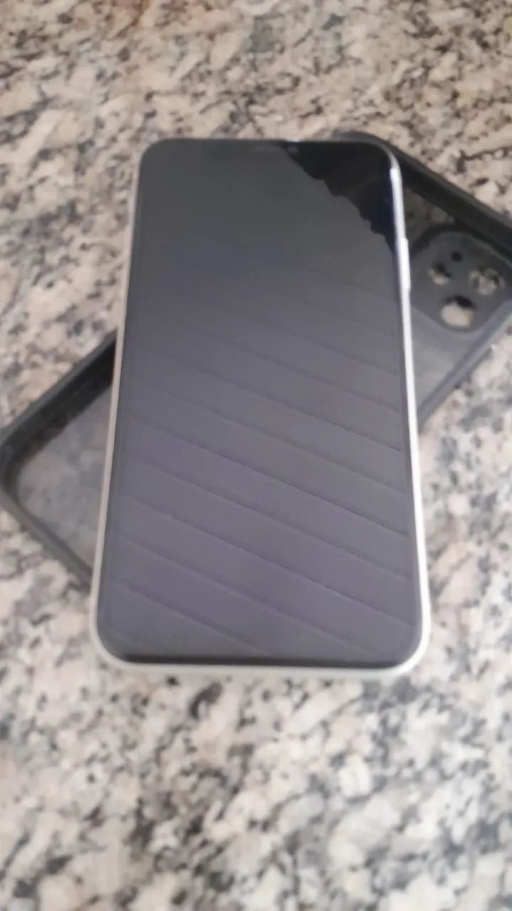IPHONE 11 - Foto 3