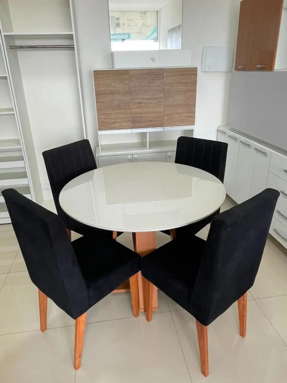 mesa de jantar com tampo de vidro  - Foto 2