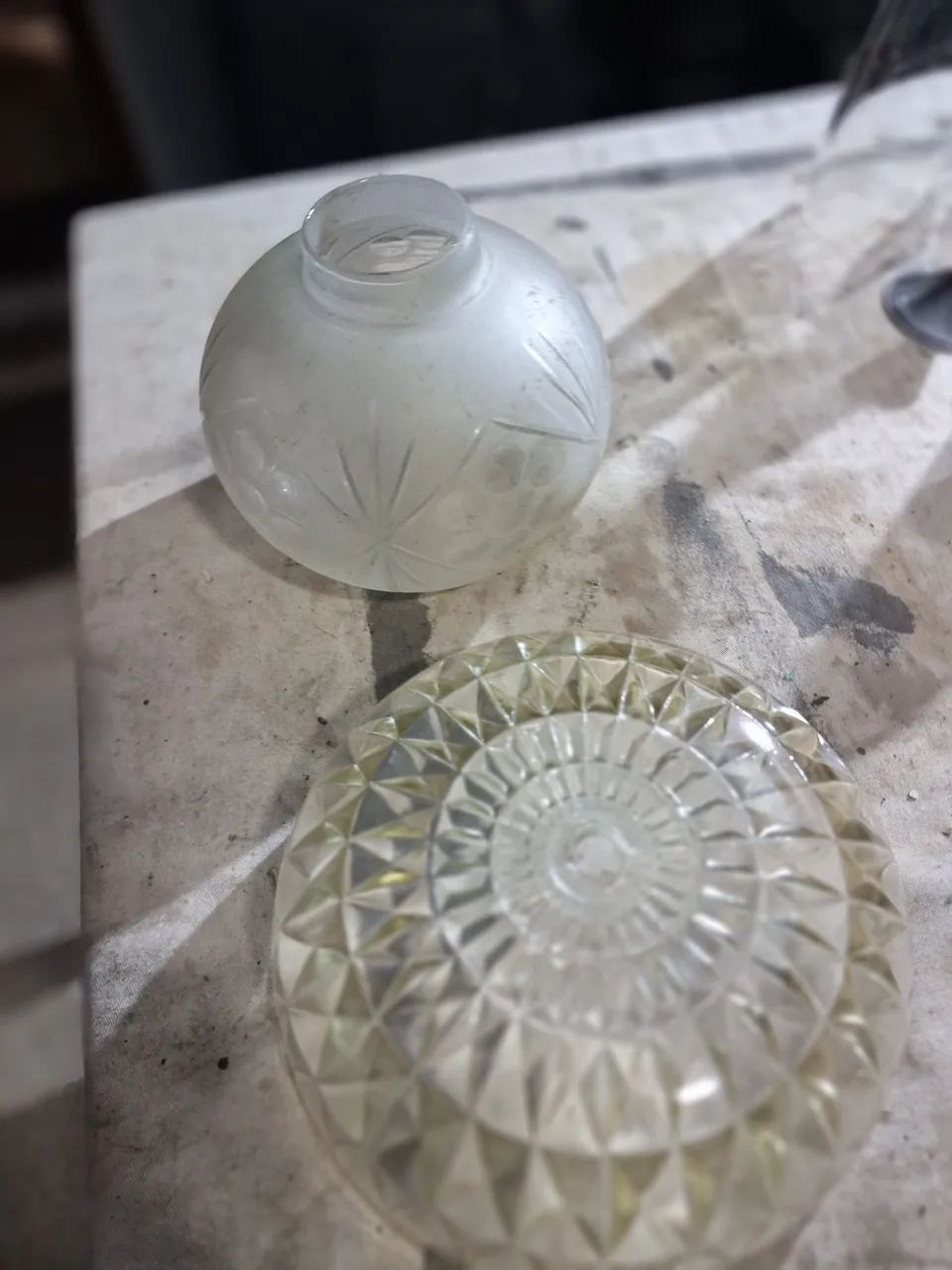 2 cúpula  para luminárias..cristal e vidro opaco  - Foto 3