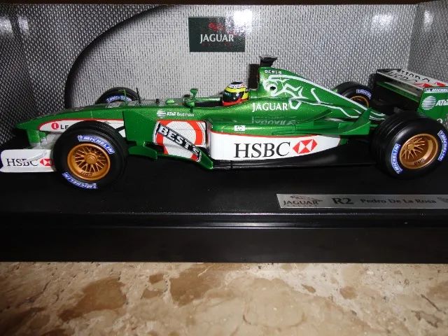 Hot Wheels 1/18 Jaguar 2001 R2 Pedro de la Rosa - Foto 3