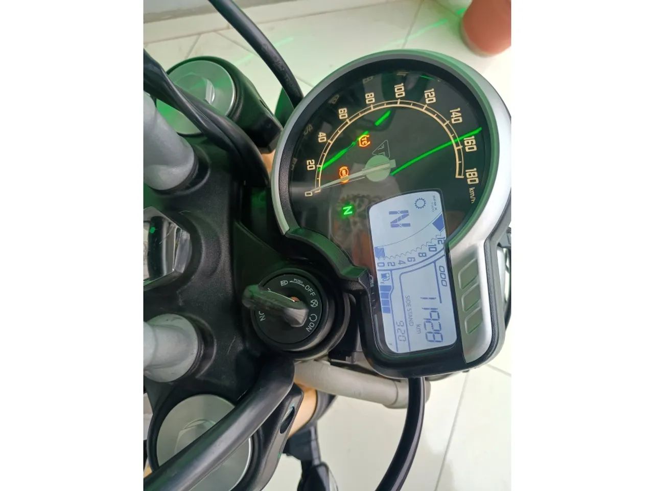 Triumph Scrambler 400x 2025 - Foto 2